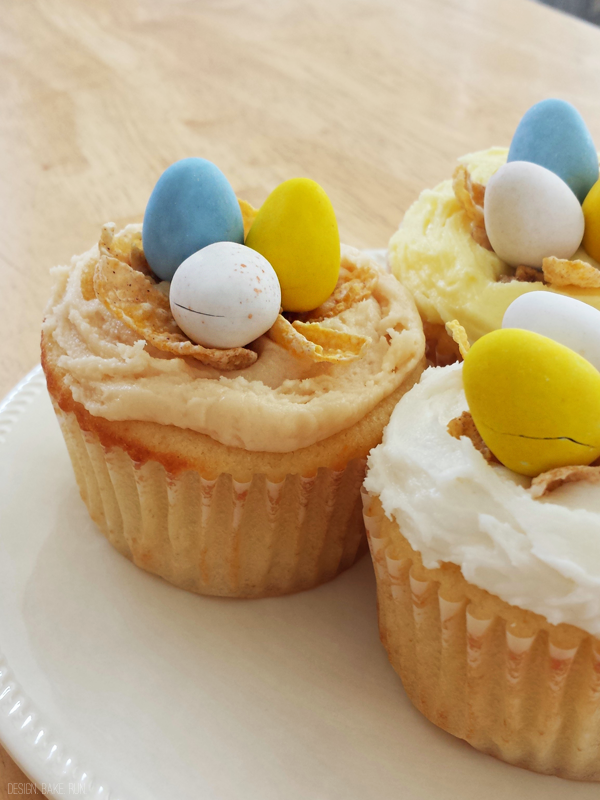 Easter Cupcakes! via design. bake. run.