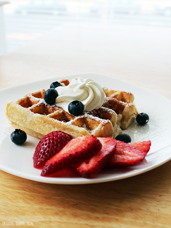 Blue Bottle Coffee's Zachte Belgium Waffle via design. bake. run.