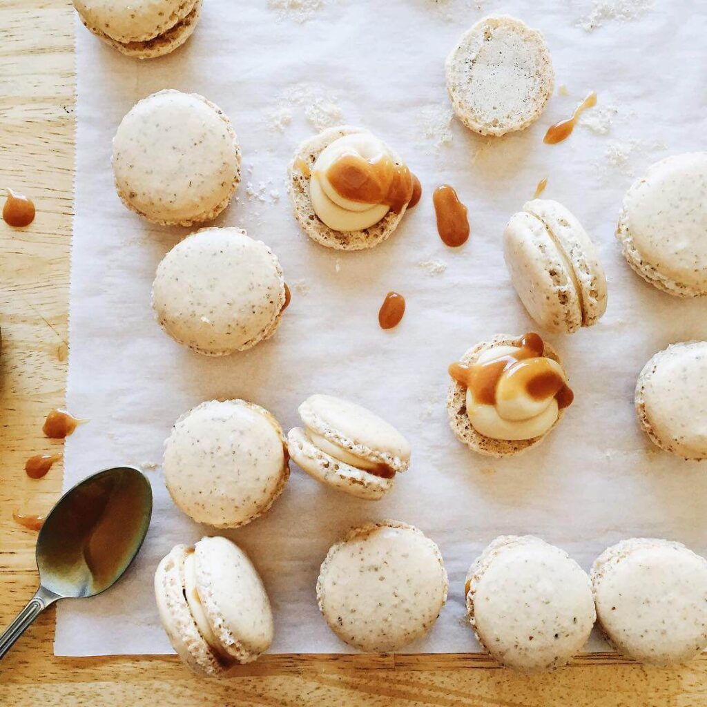 maichou -- salted caramel macarons