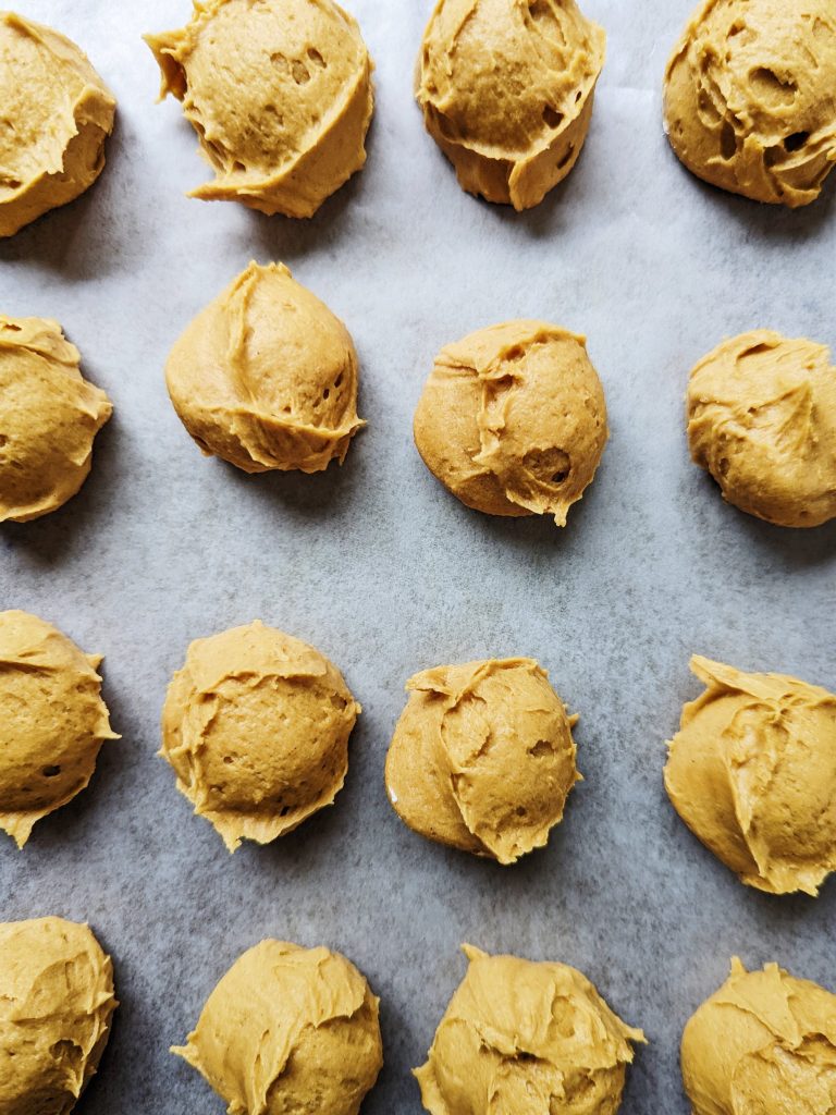 chewy ginger molasses cookies